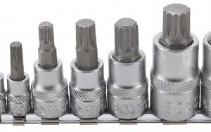 REF.:5105 Juego de puntas de vaso dentado múltiple interior (para XZN) M4 - M16 8 piezas