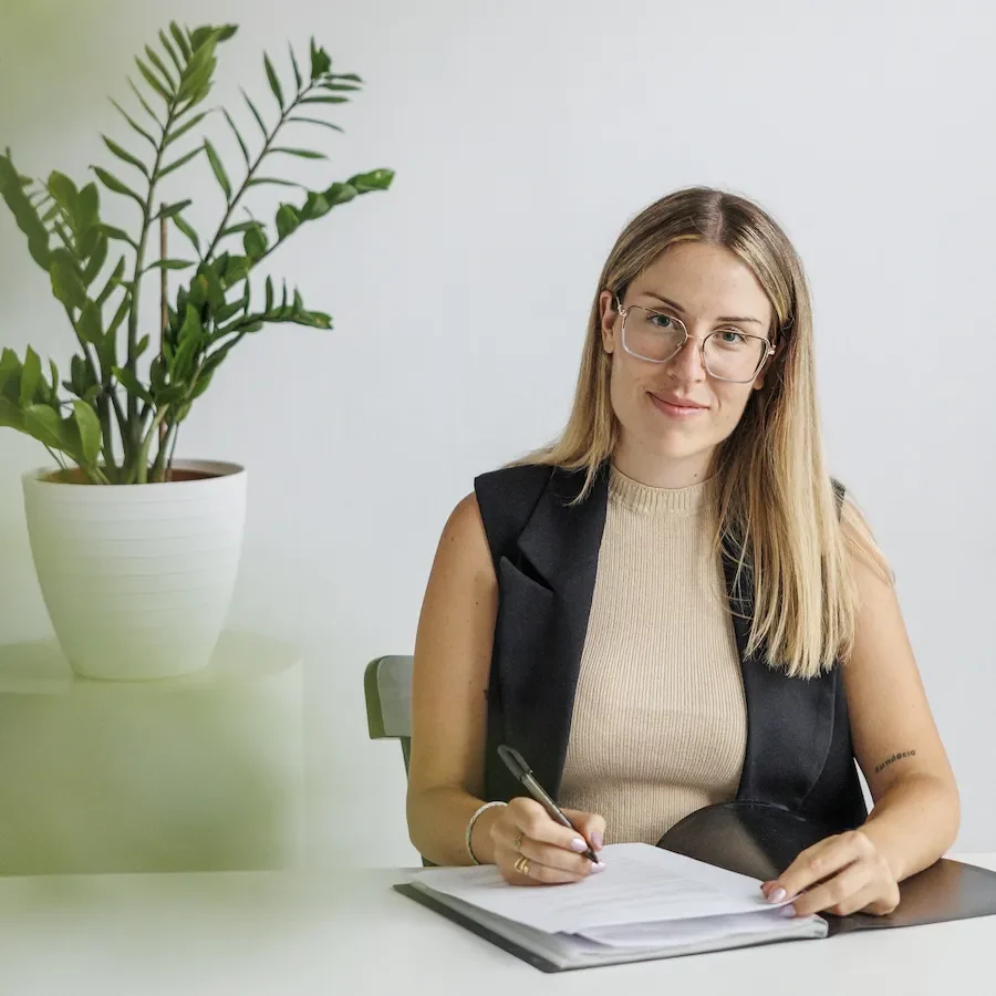 Especialista en tratamiento de relaciones de pareja y comunicación asertiva — María Barriga